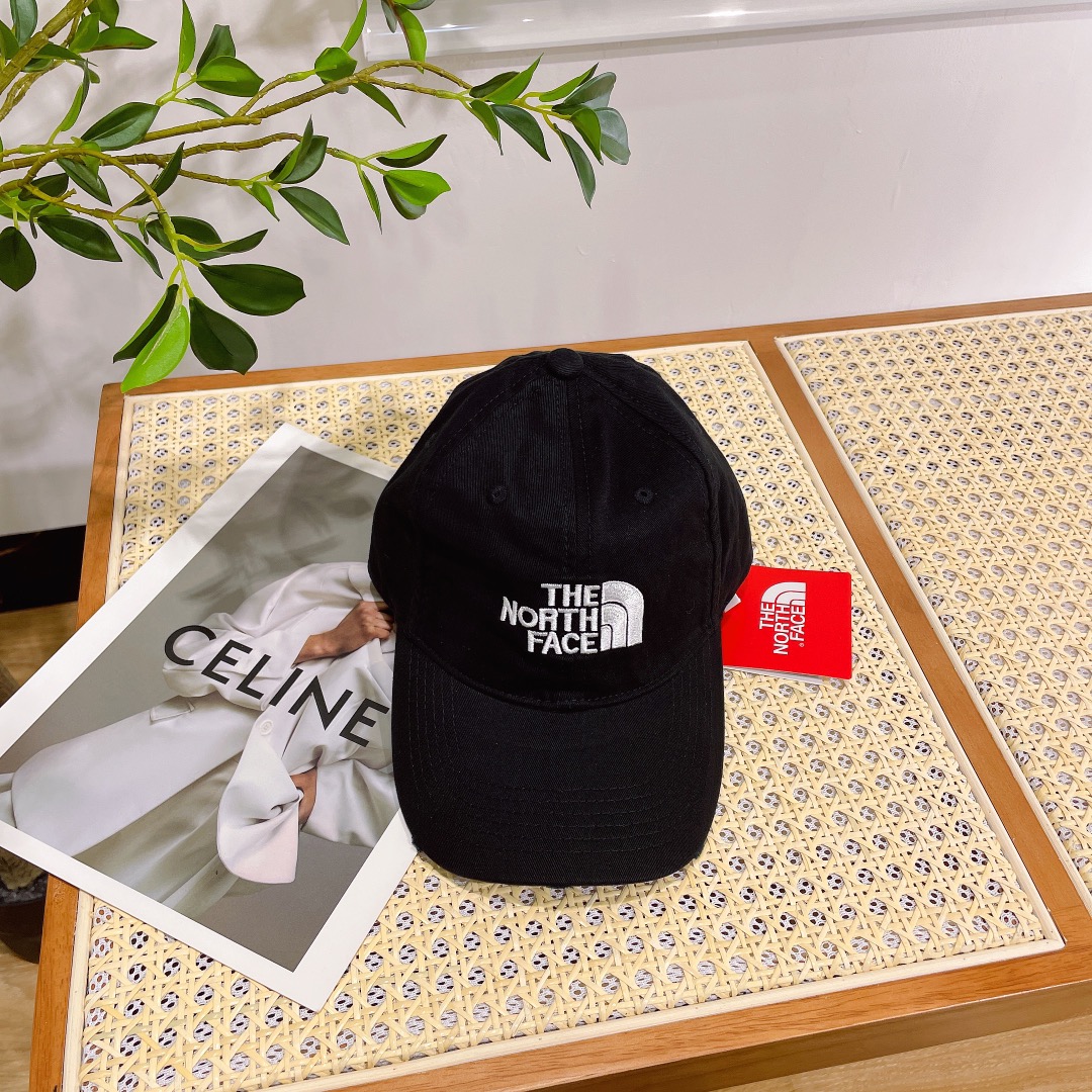 NO:193060,The Notrh Face The North Spring and Summer Baseball Cap The hat is very shallow and can't cover the eyes. The brim length is also very nice. Take the essence of the wear of the internet celebrity blogger!  A girl with no makeup and oily hair is a hat that must be bought!  Hat Fisherman Hat Baseball Hat Knitted Hats, Hats, The North Face, espadrilles,hats19860909古奇 The Notrh Face 北面春夏棒球帽 帽内很浅不会遮眼睛 帽檐长度也也很nice 拿捏网红博主的穿搭精髓棒球帽！ 素颜 油头女孩 一定要入手的帽子！帽子渔夫帽棒球帽针织帽,帽子,The North Face,espadrilles,hats,hat