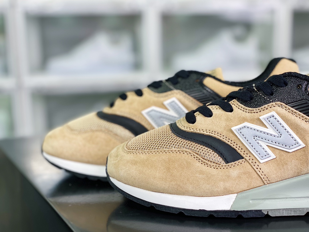 NBNew Balance Made in USA M997 high-end American origin jogging shoes ”Quicksand Yellow and Black” M997TNV