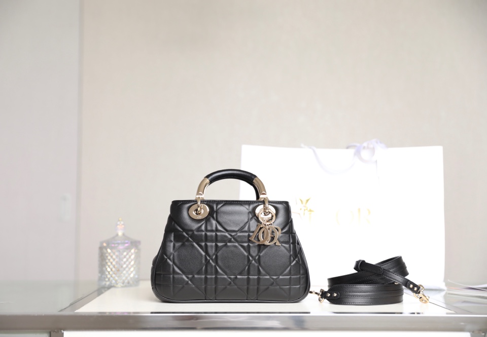 What’s the best place to buy replica
 Dior Bags Handbags Sellers Online
 Black Lady