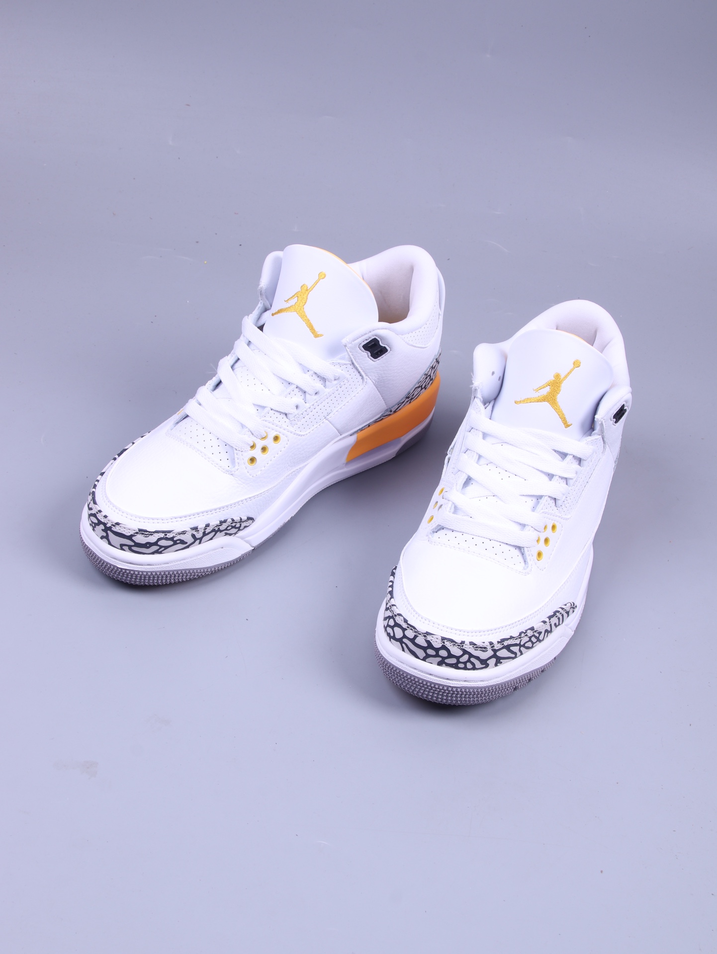 AJ3湖人白橙鞋码40-48总裁DT