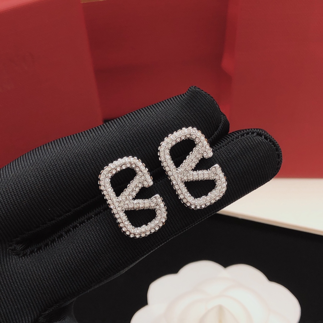 Número VED0006 Pendientes Valentino en forma de V plateados
