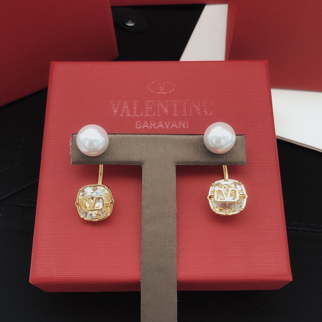 Valentino 华伦天奴耳勾珍珠 同步版本三色齐全
