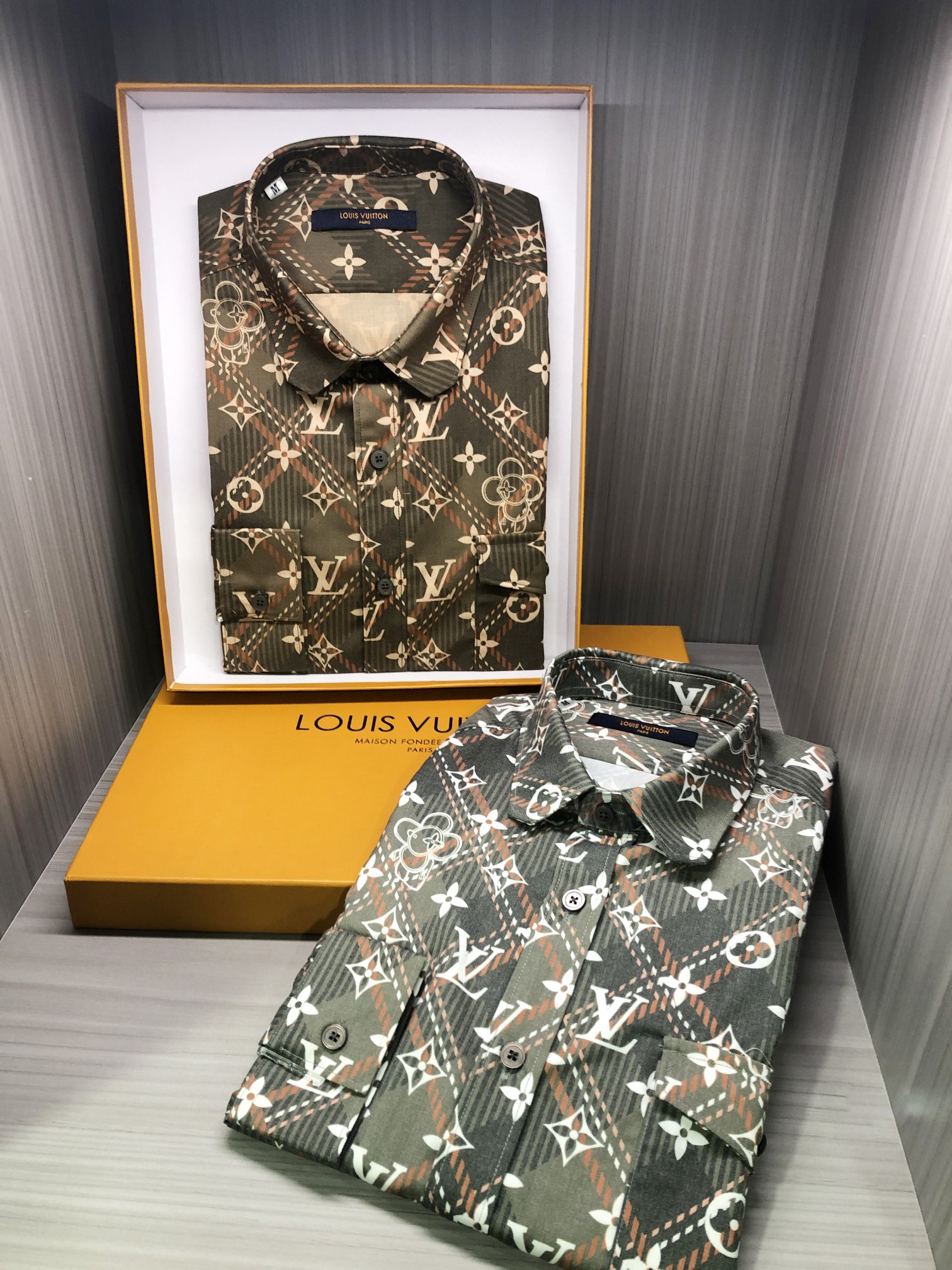 Louis Vuitton Clothing Shirts & Blouses Grey Khaki Printing Men Cotton Fashion Long Sleeve