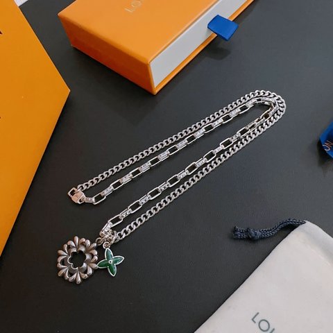 Louis Vuitton Jewelry Necklaces & Pendants High Quality Designer Unisex Vintage Chains