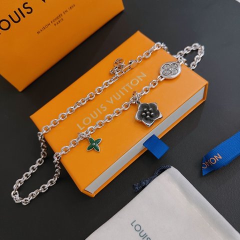 Louis Vuitton Jewelry Necklaces & Pendants Best Replica New Style Unisex Vintage Chains