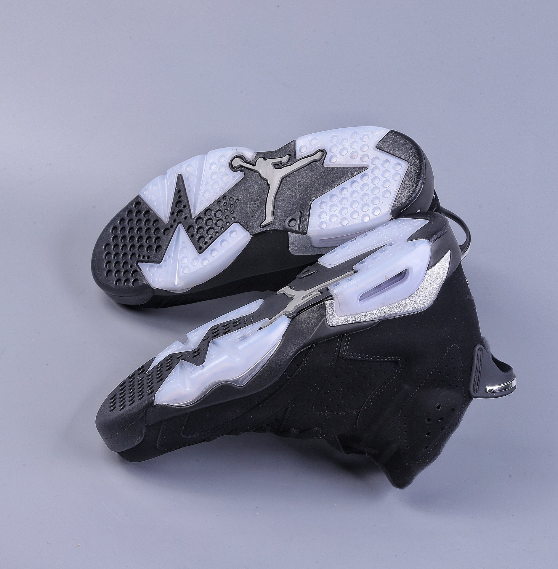 300 Air Jordan 6 Retro ”Metallic Silver” 高帮 黑银 AJ6 DX2836-001