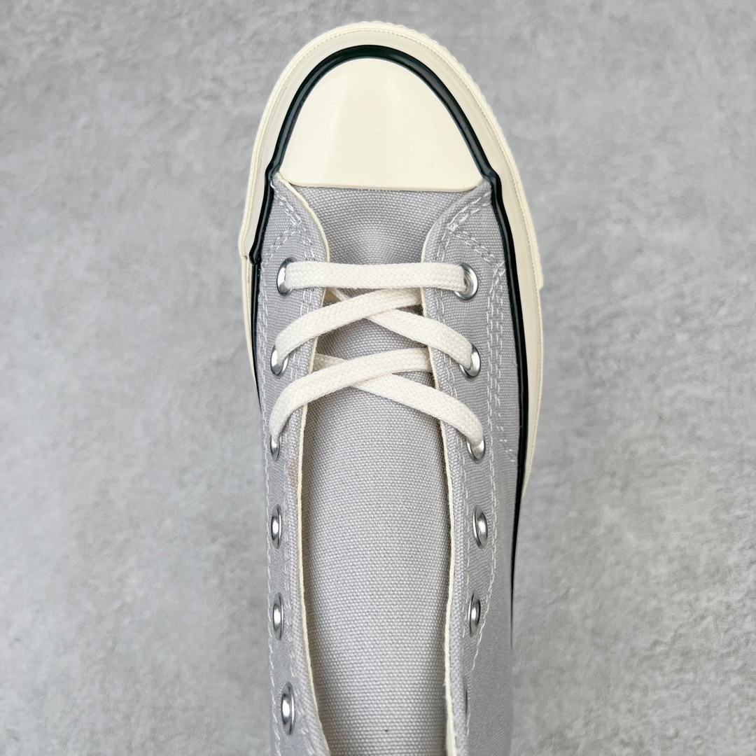 图片[4]-＃越南订单 裸鞋圈专属版本 Converse Chuck All Star 1970S 经典款潮流耐磨帆布鞋 经典永不过时 十年老厂出品 平台正品订单 超稳定的品控清洁度 全套原厂材料配置 原厂硫化工艺 油性扁平尖头 原厂楦头纸板数据 一体化超软蓝底加持 超软EVA鞋垫 后掌灰色缓震胶 脚感一比一还原 耐磨橡胶大底 越南产内外标 原盒黑色吊牌 超高清洁度 随意冲正 如有更好白送 偏大一码 尺码：35 36 36.5 37 37.5 38 39 39.5 40 41 41.5 42 42.5 43 44-选品中心