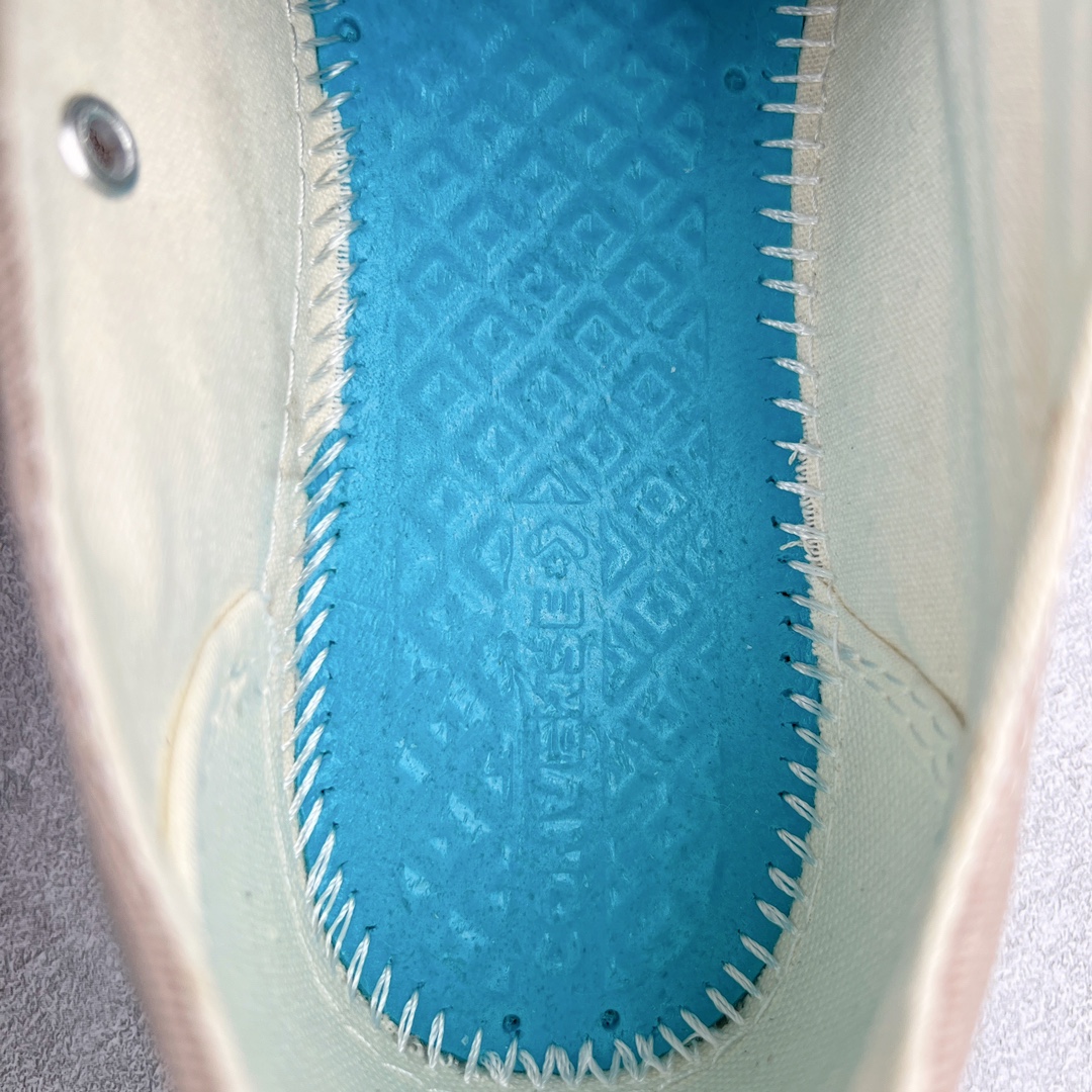 图片[9]-＃越南订单 裸鞋圈专属版本 Converse Chuck All Star 1970S 经典款潮流耐磨帆布鞋 经典永不过时 十年老厂出品 平台正品订单 超稳定的品控清洁度 全套原厂材料配置 原厂硫化工艺 油性扁平尖头 原厂楦头纸板数据 一体化超软蓝底加持 超软EVA鞋垫 后掌灰色缓震胶 脚感一比一还原 耐磨橡胶大底 越南产内外标 原盒黑色吊牌 超高清洁度 随意冲正 如有更好白送 偏大一码 尺码：35 36 36.5 37 37.5 38 39 39.5 40 41 41.5 42 42.5 43 44-选品中心