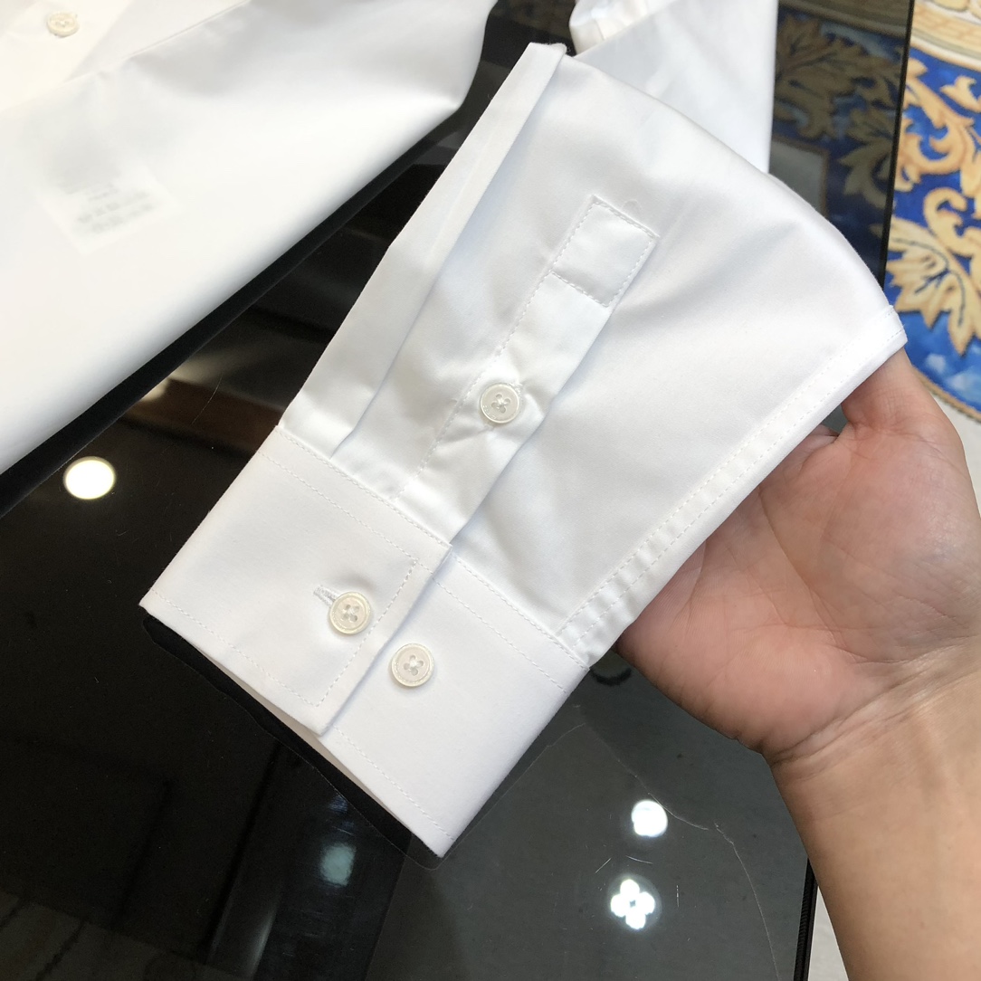 热销款 DG 杜嘉班纳🔥早春新款男士休闲长袖衬衫独家专供 官网同步售卖 ✨✨简洁时尚 修身版型 高版本 ✨✨胸前立体刺绣logo设计 纽扣 7
