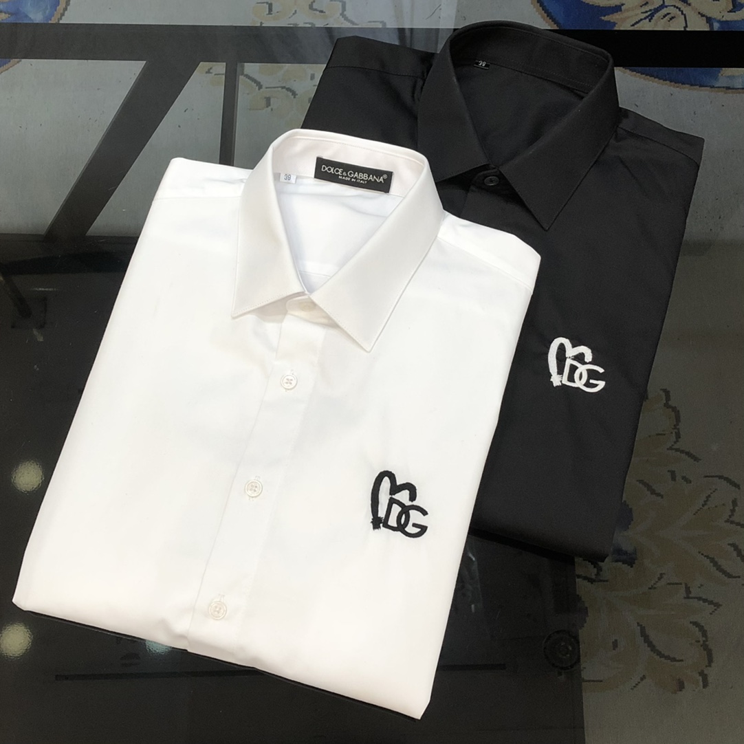 热销款 DG 杜嘉班纳🔥早春新款男士休闲长袖衬衫独家专供 官网同步售卖 ✨✨简洁时尚 修身版型 高版本 ✨✨胸前立体刺绣logo设计 纽扣
