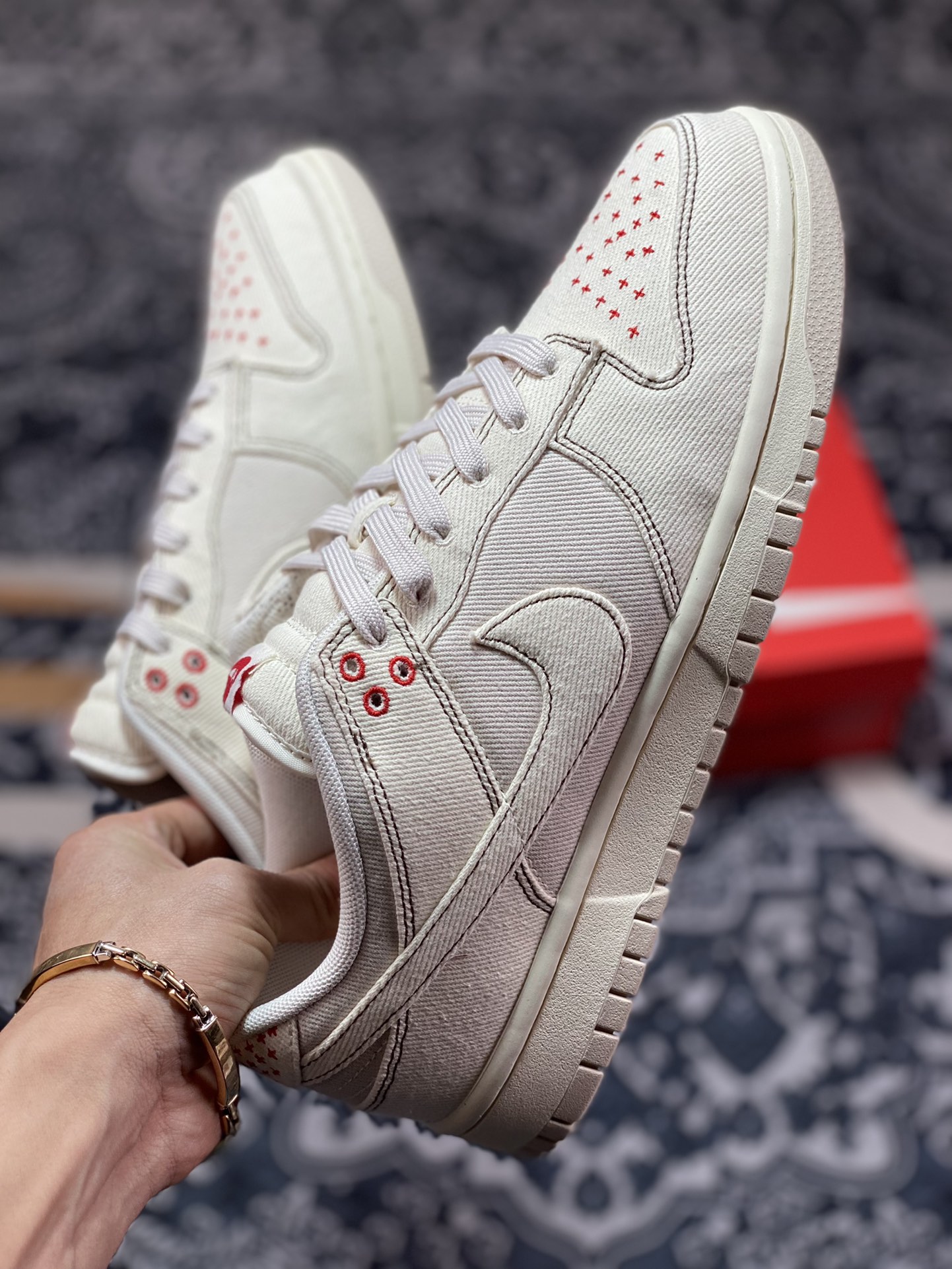 Dunk Series Low-top Casual Sports Skateboard Shoes ”Canvas Beige and Red Cross Stitch” 0834-100-Top High Quatity Cheap Sneakers Fashion Clothing Clothes Bags handbags Shoes of all Brand wholesale With The best Quality And Beautiful Price from China Factory Chinese suppliers wholesaler seller Dunk Series Low-top Casual Sports Skateboard Shoes ”Canvas Beige and Red Cross Stitch” 0834-100