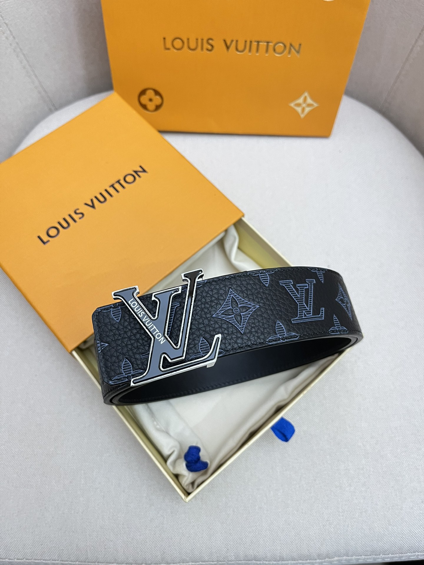 品牌LV路易威登！原单皮带腰带单面使