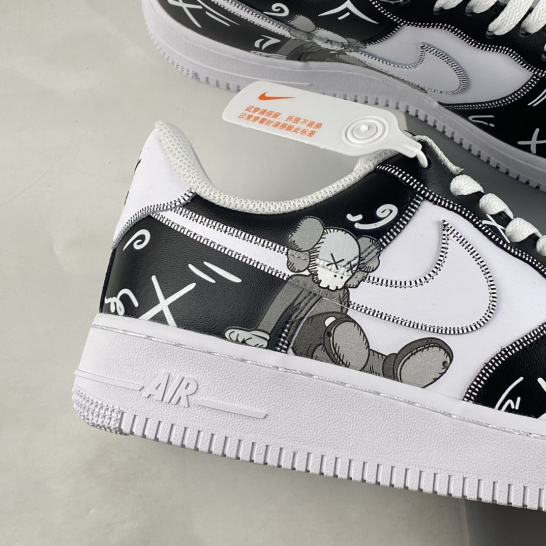 Kaws x Nike Air Force 1'07 Low black and white bear joint color sneakers CW2288-777