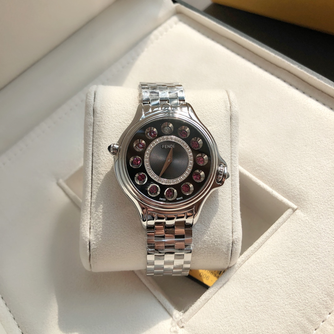 Часы Fendi