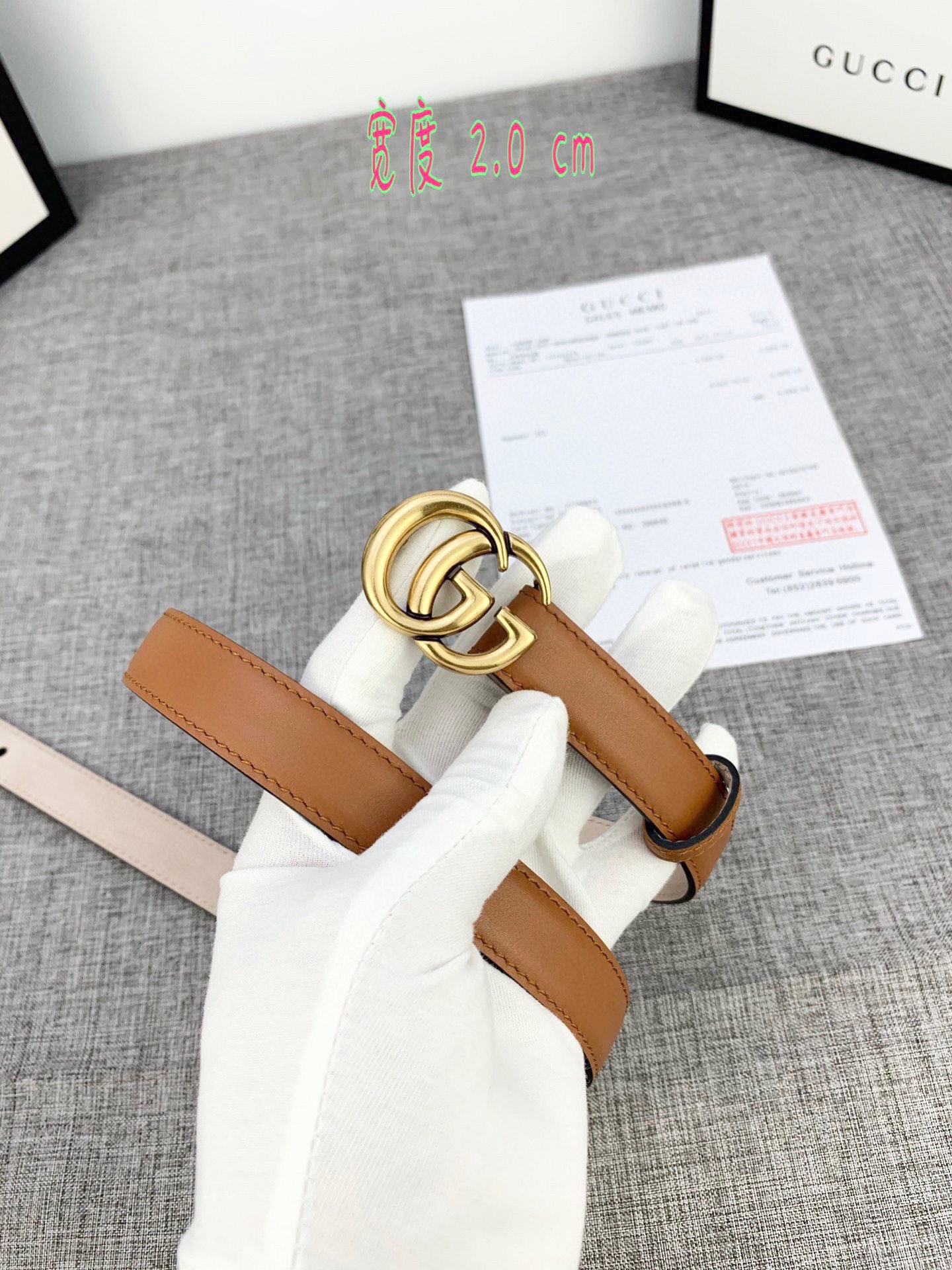 宽度2.0cmGUCCI此细款腰带用采光头小层牛皮精制而成配以双G带扣