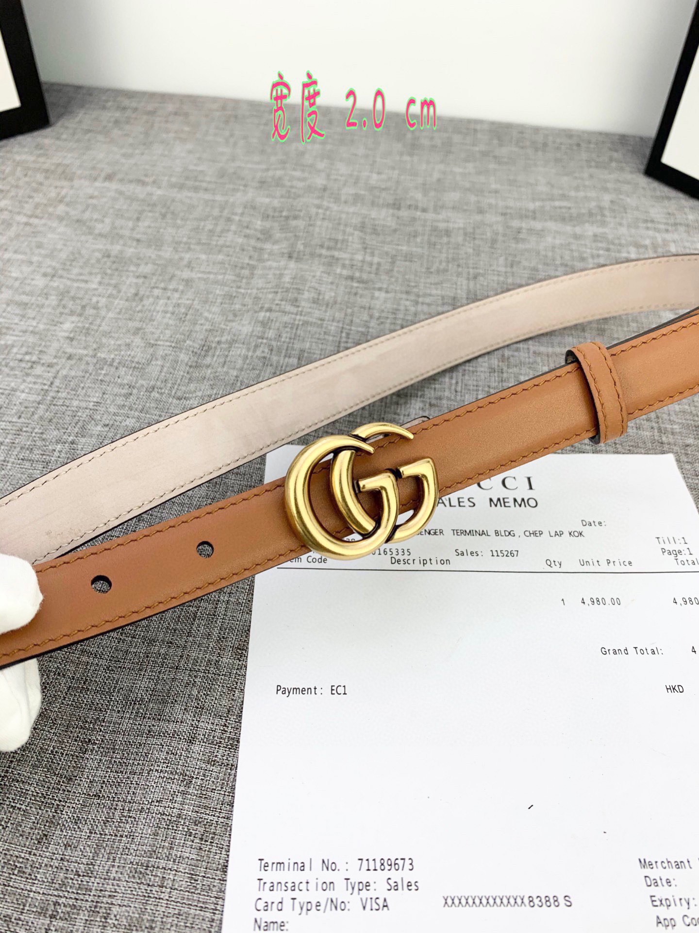 宽度2.0cmGUCCI此细款腰带用采光头小层牛皮精制而成配以双G带扣