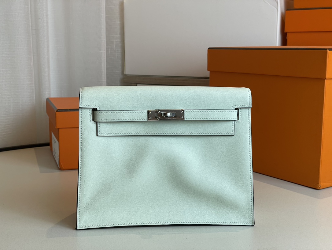 Hermes Kelly Handbags Crossbody & Shoulder Bags Green Silver Hardware Spring/Summer Collection