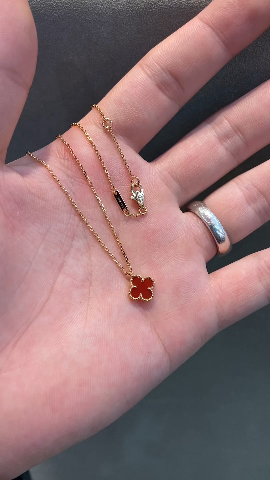 Van Cleef & Arpels vca mini玫红四叶草项链