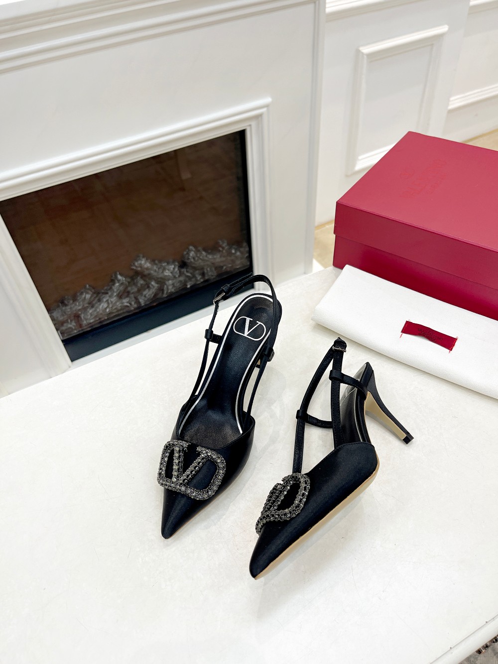 Valentino Spring/Summer Rhinestone Heeled Sandals - Elegant & Stylish 5 a1676478539384 4826