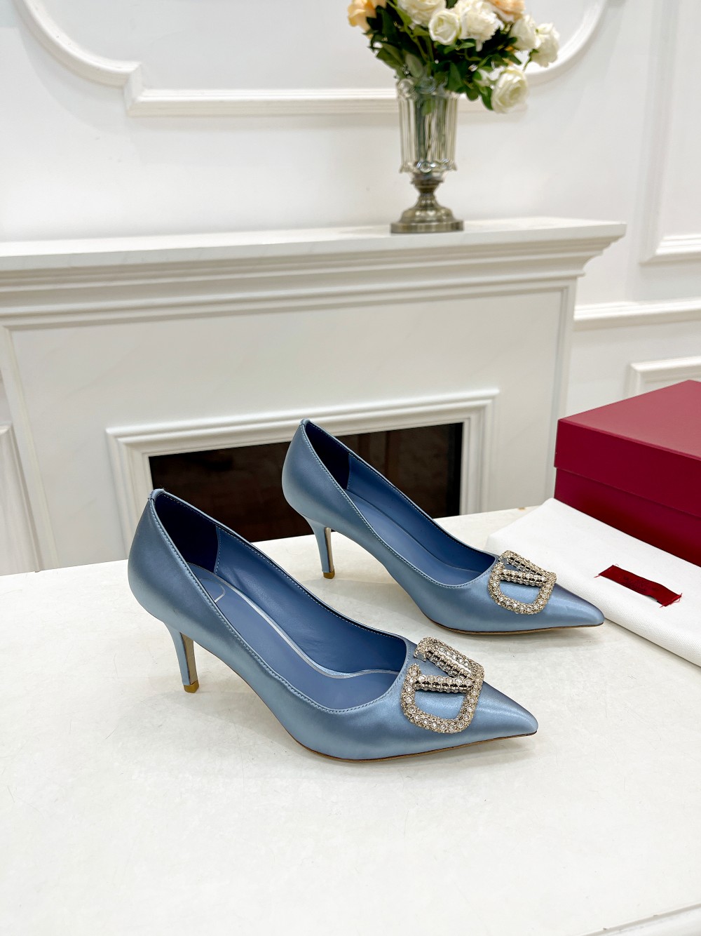 versión superior 𝑉𝐴𝐿𝐸𝑁𝑇𝐼𝑁𝑂 Valentino Primavera/Verano 2023 nuevos de mujer. ¡8 colores zapa