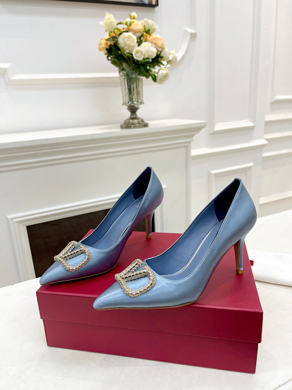 versión superior 𝑉𝐴𝐿𝐸𝑁𝑇𝐼𝑁𝑂 Valentino Primavera/Verano 2023 nuevos de mujer. ¡8 colores zapa