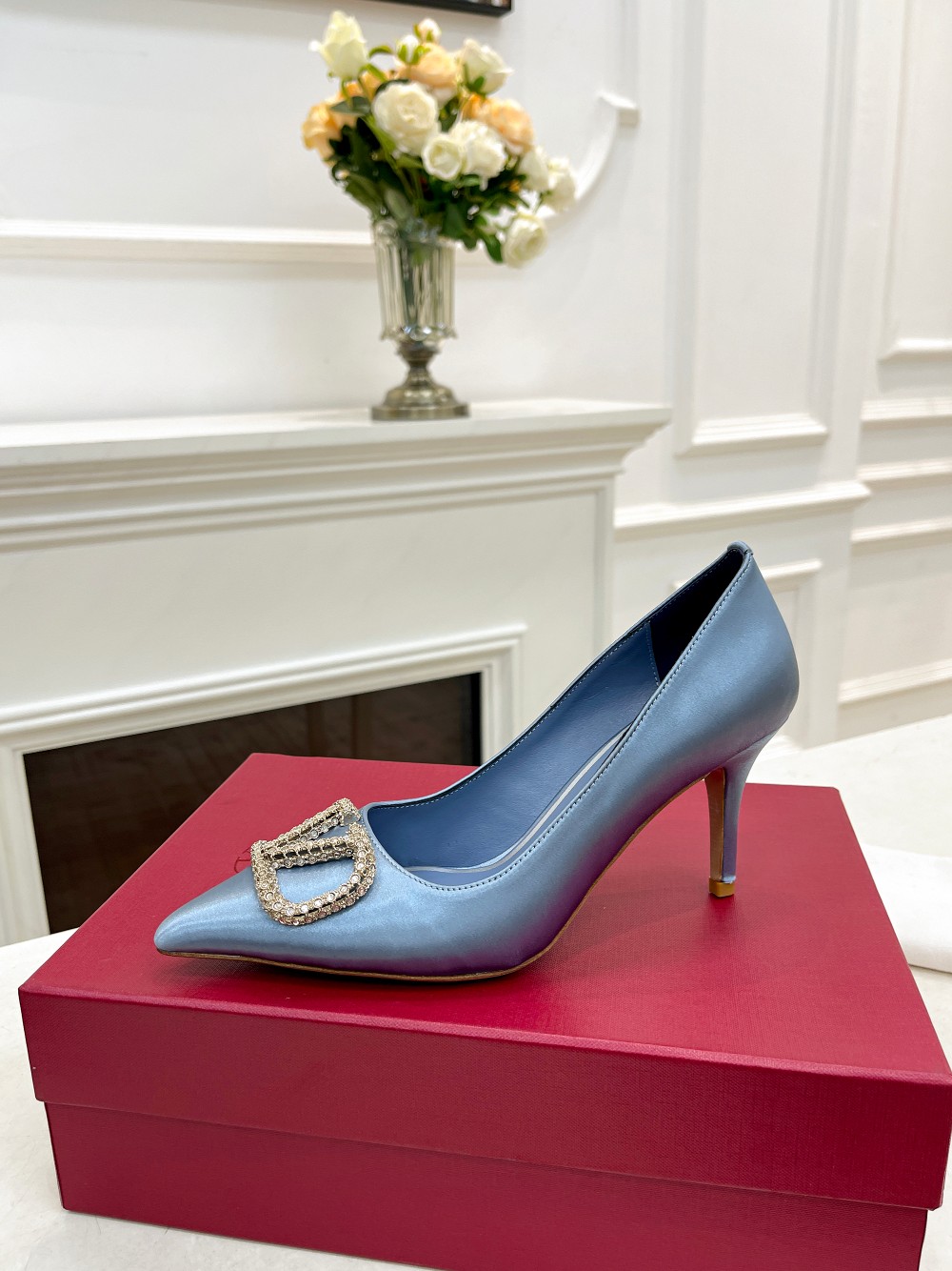 versión superior 𝑉𝐴𝐿𝐸𝑁𝑇𝐼𝑁𝑂 Valentino Primavera/Verano 2023 nuevos de mujer. ¡8 colores zapa
