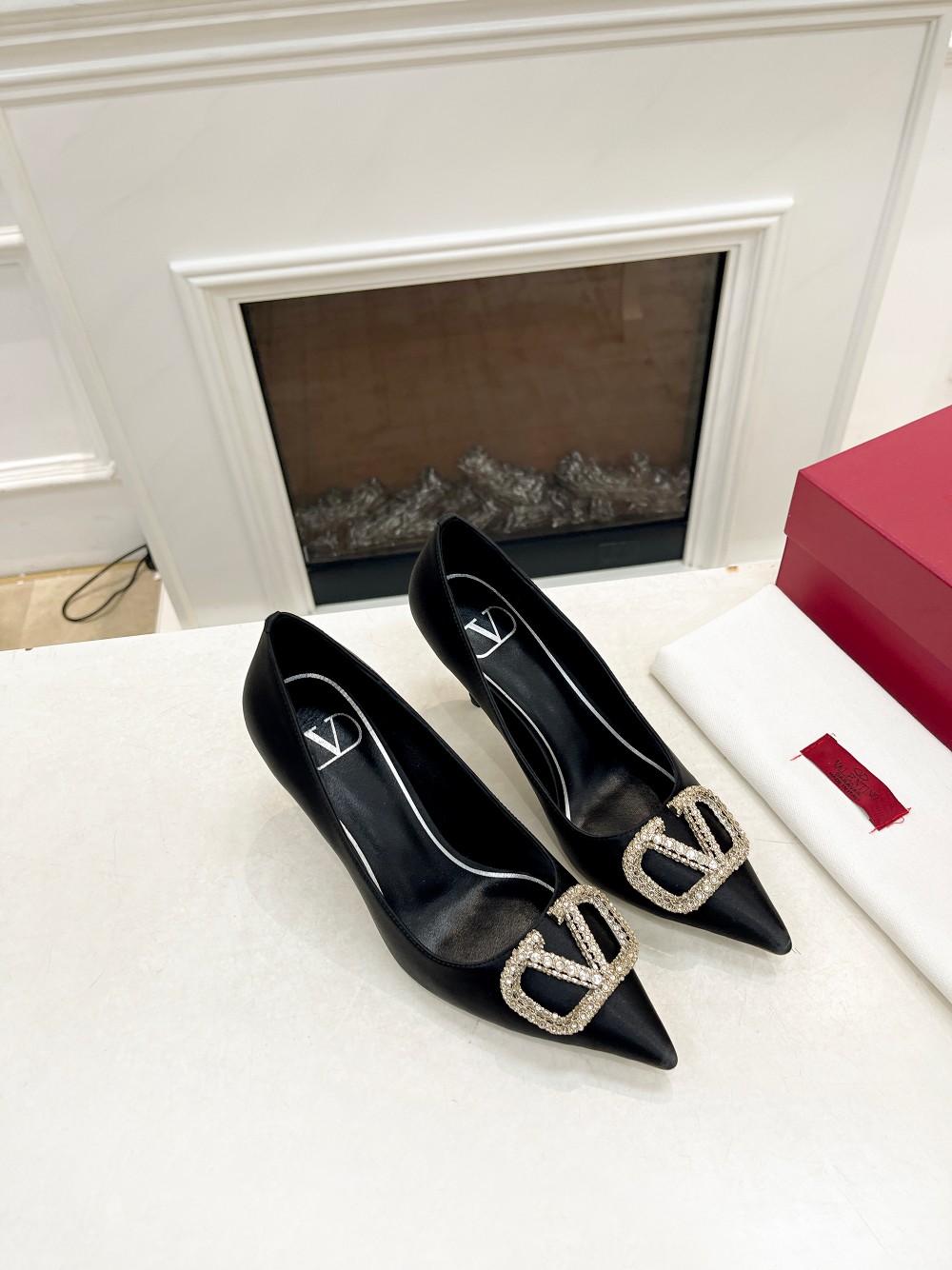 versión superior 𝑉𝐴𝐿𝐸𝑁𝑇𝐼𝑁𝑂 Valentino Primavera/Verano 2023 nuevos de mujer. ¡8 colores zapa