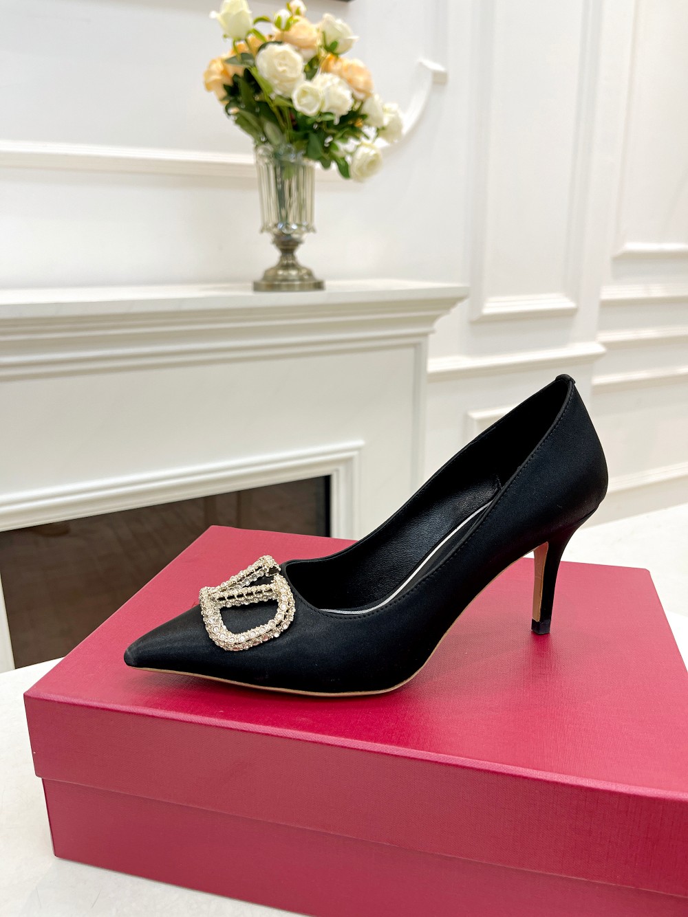 versión superior 𝑉𝐴𝐿𝐸𝑁𝑇𝐼𝑁𝑂 Valentino Primavera/Verano 2023 nuevos de mujer. ¡8 colores zapa