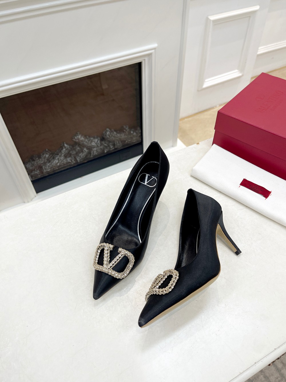 versión superior 𝑉𝐴𝐿𝐸𝑁𝑇𝐼𝑁𝑂 Valentino Primavera/Verano 2023 nuevos de mujer. ¡8 colores zapa