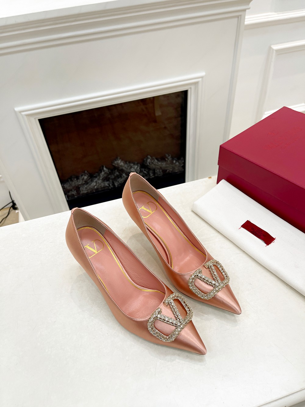 versión superior 𝑉𝐴𝐿𝐸𝑁𝑇𝐼𝑁𝑂 Valentino Primavera/Verano 2023 nuevos de mujer. ¡8 colores zapa