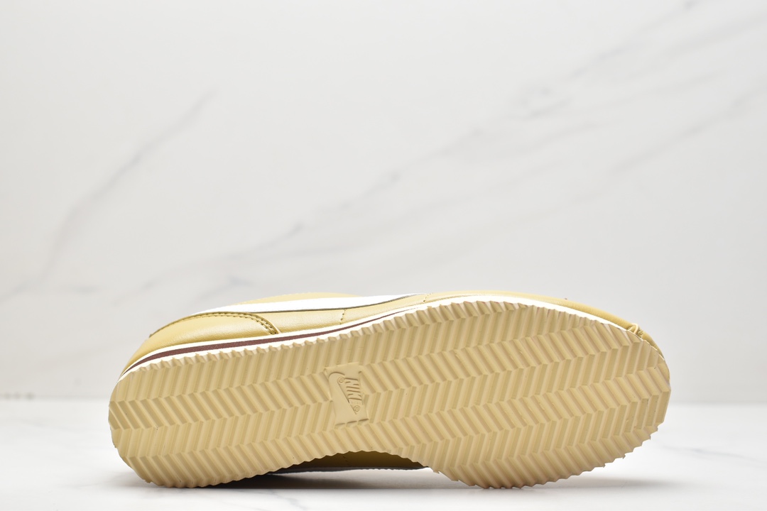 Nike Classic Cortez new color matching FD0400-725 for the Year of the Rabbit