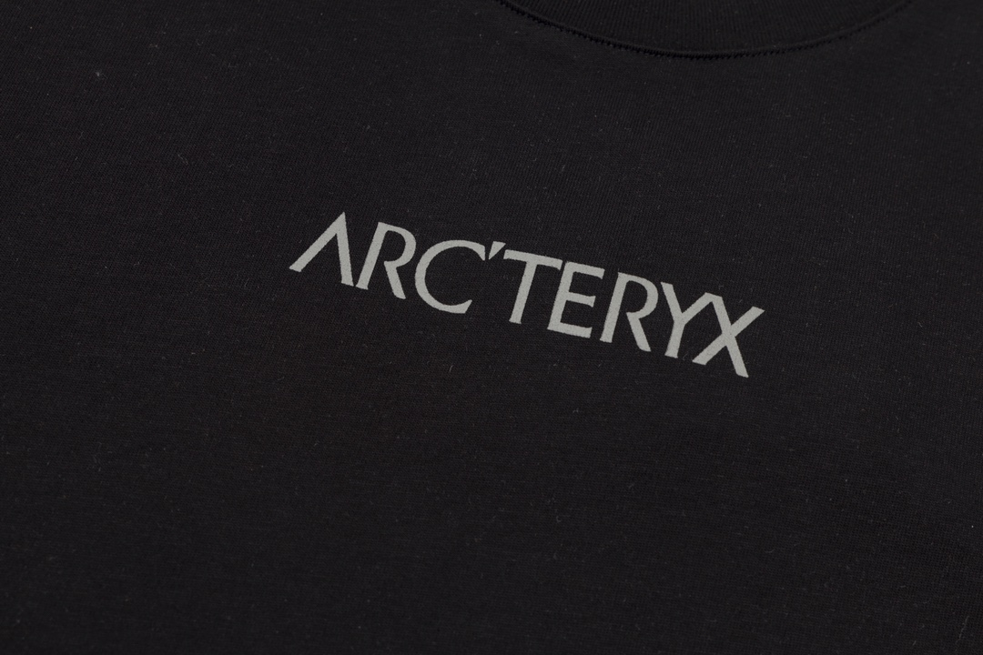 170 ARCTERYX 小鸟 2023春夏新款发泡对位印花短袖T恤