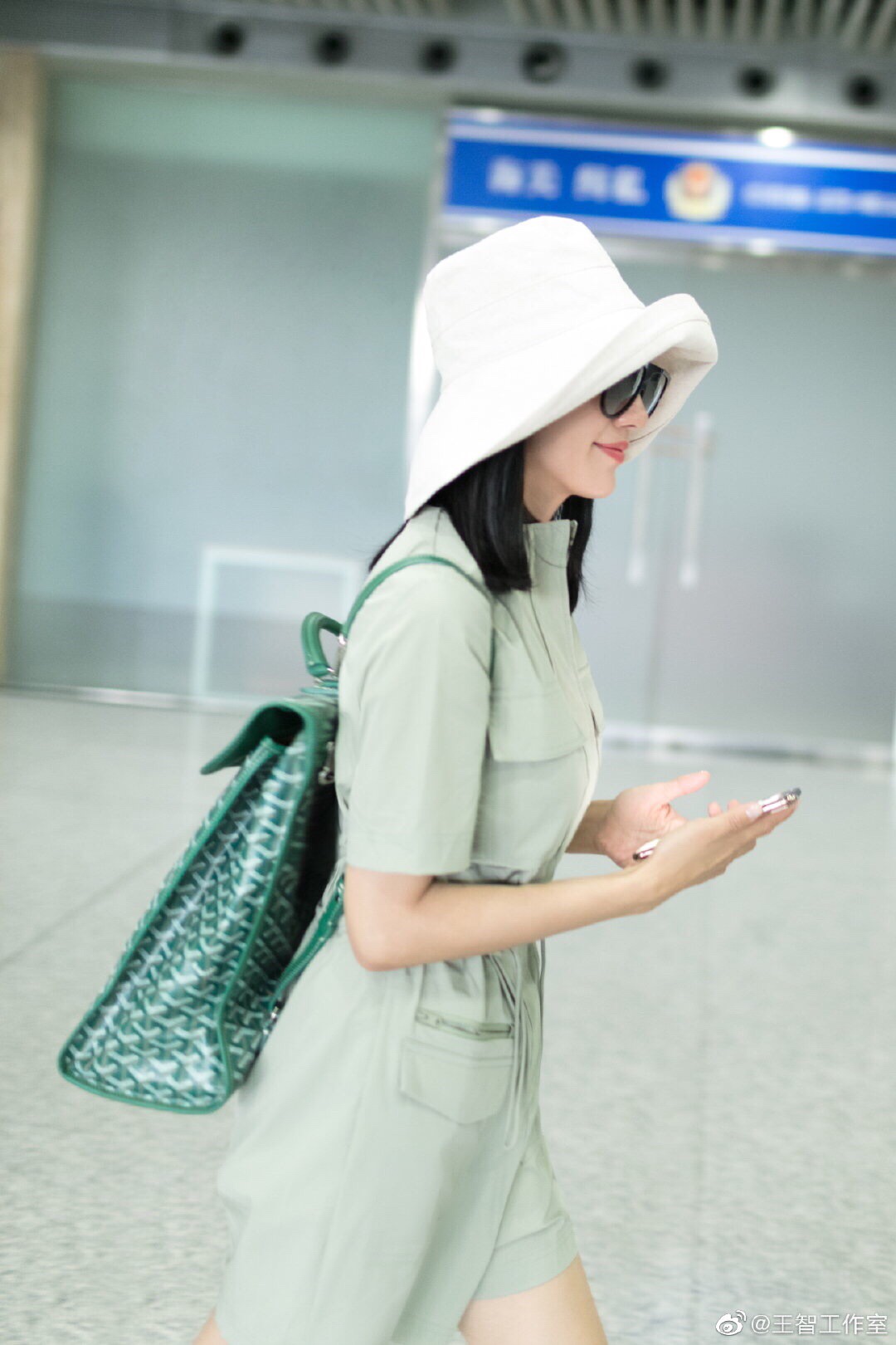 NO:199027,Green upper body picture, Goya19860909绿色上身图,戈雅,Bag