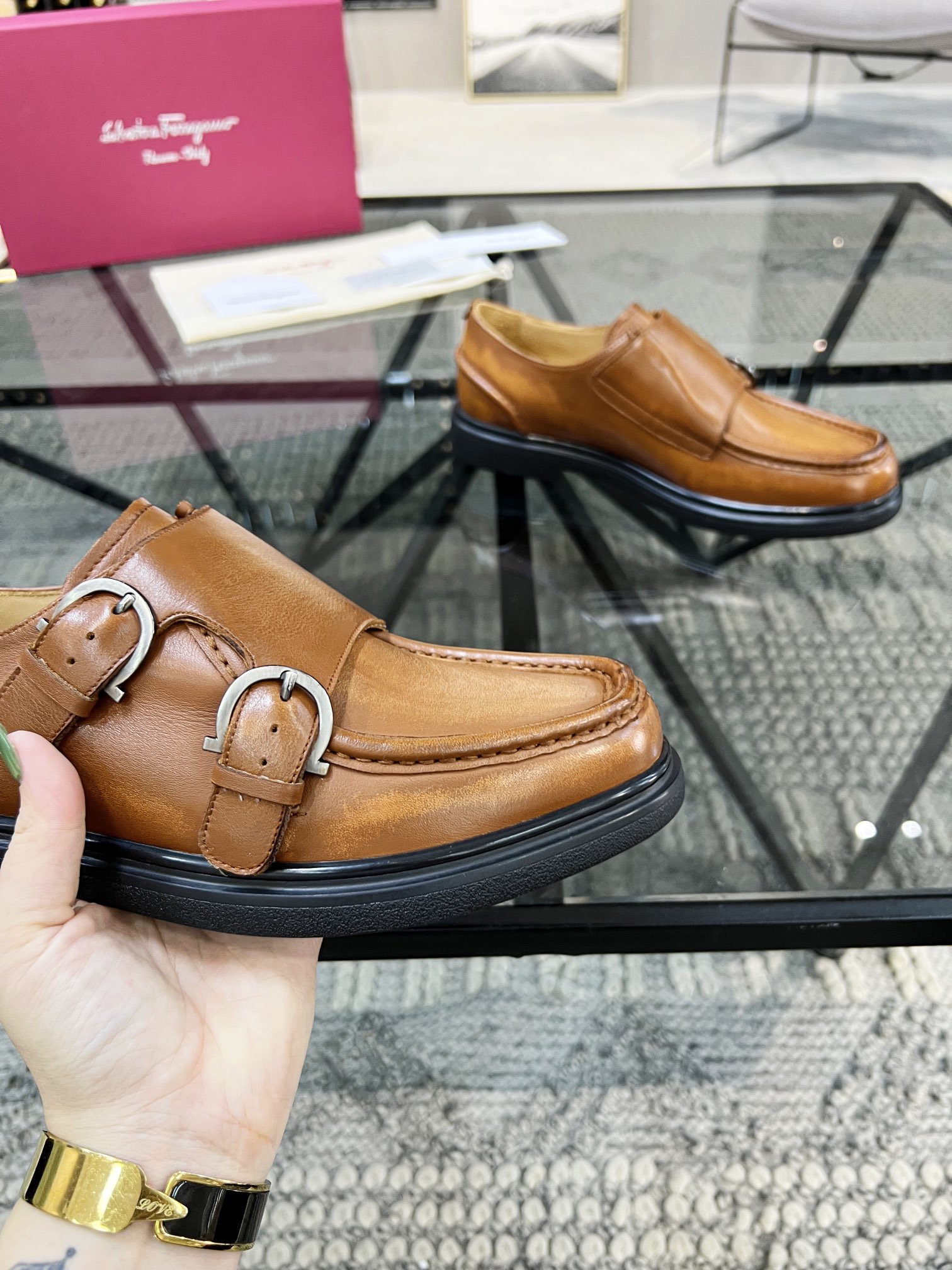 F顶级代购菲男神休闲皮鞋专柜同步发售