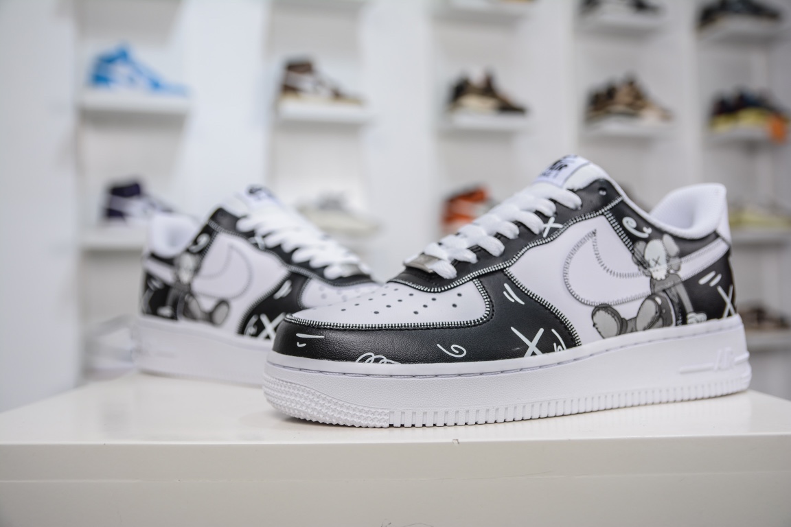 260 官方爆款定制 Kaws×Nike Air Force 1 Low’07 黑白小熊联名配色 CW2288-777