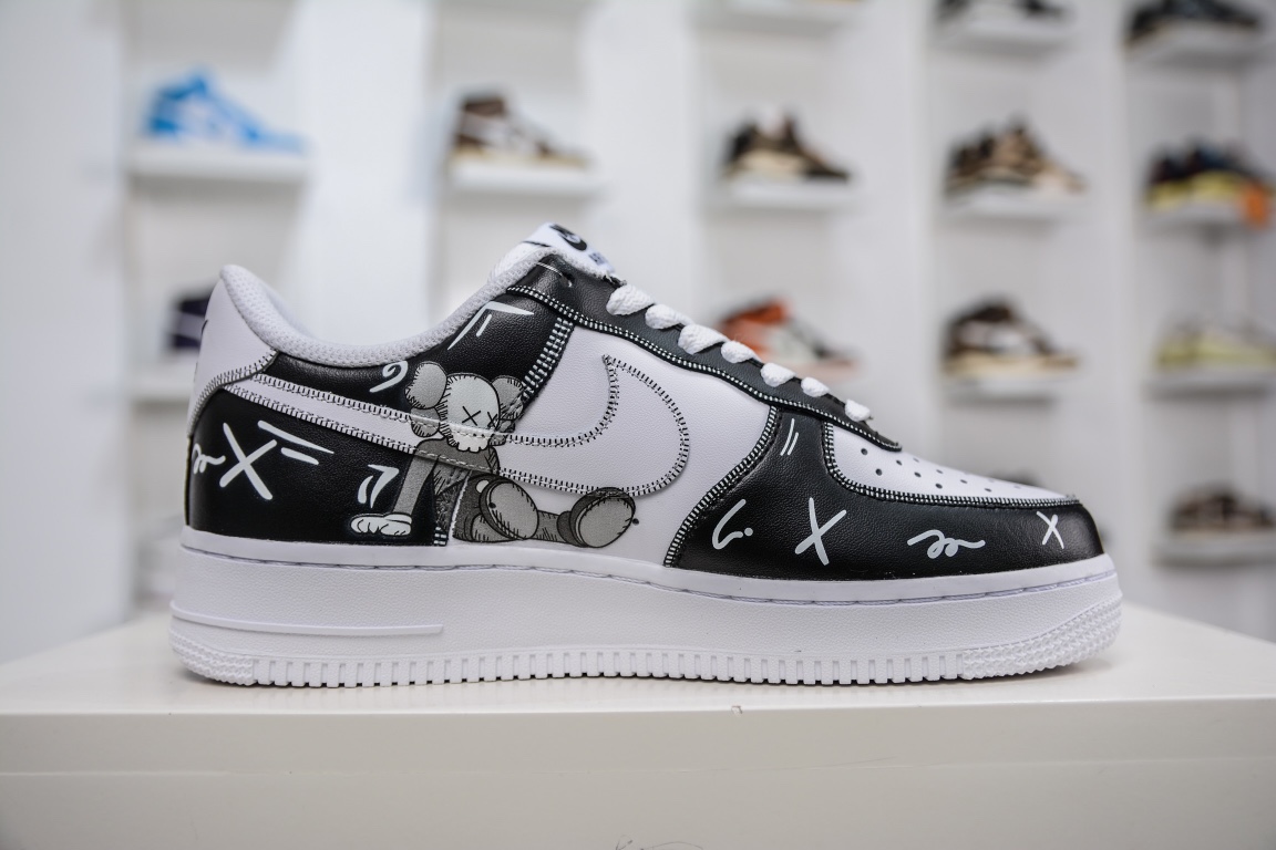 260 官方爆款定制 Kaws×Nike Air Force 1 Low’07 黑白小熊联名配色 CW2288-777