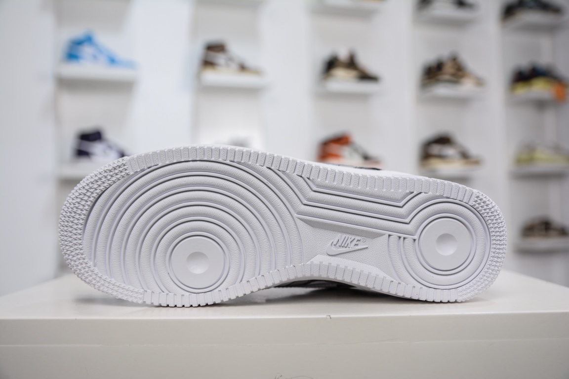 260 官方爆款定制 Kaws×Nike Air Force 1 Low’07 黑白小熊联名配色 CW2288-777