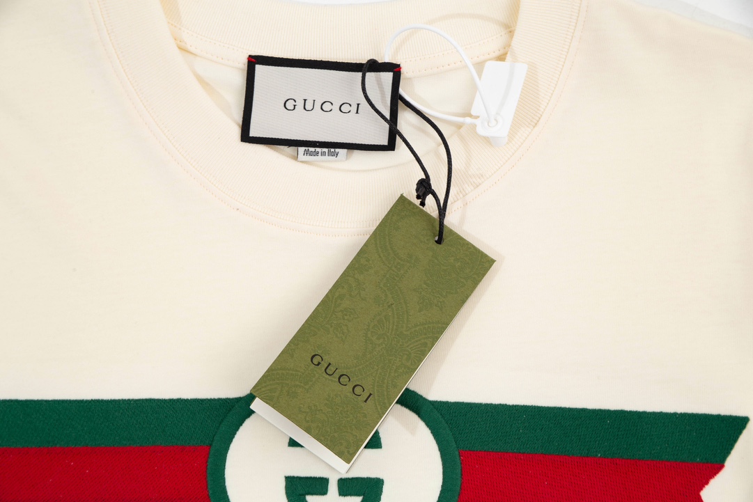 170 Gucci 古驰 饰互扣Gucci标识超大造型刺绣短袖T恤