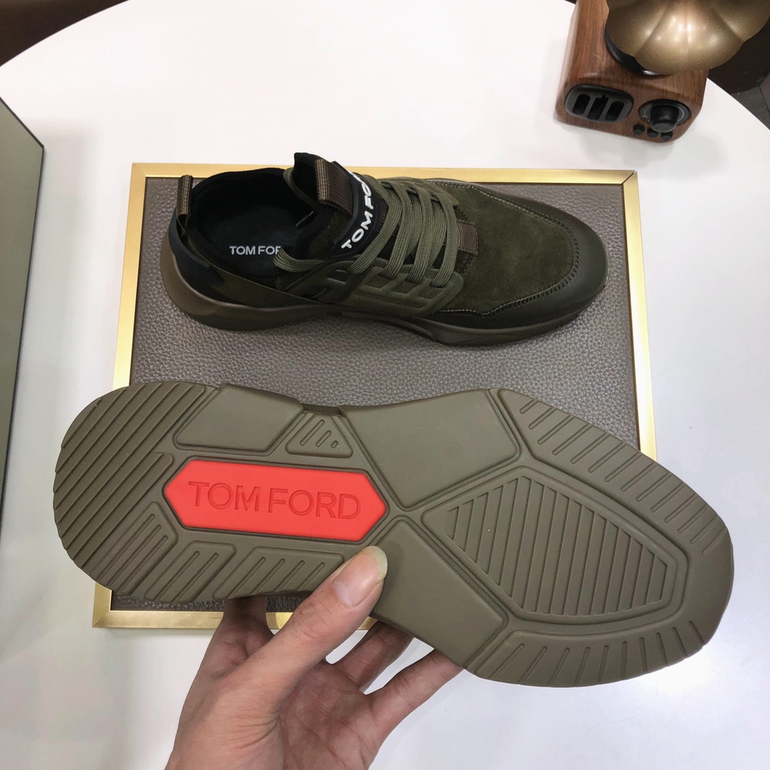 lote de fábrica [Tom Ford Tom Ford 】 sitio web oficial con el mismo párrafo [para ser] los modelos d