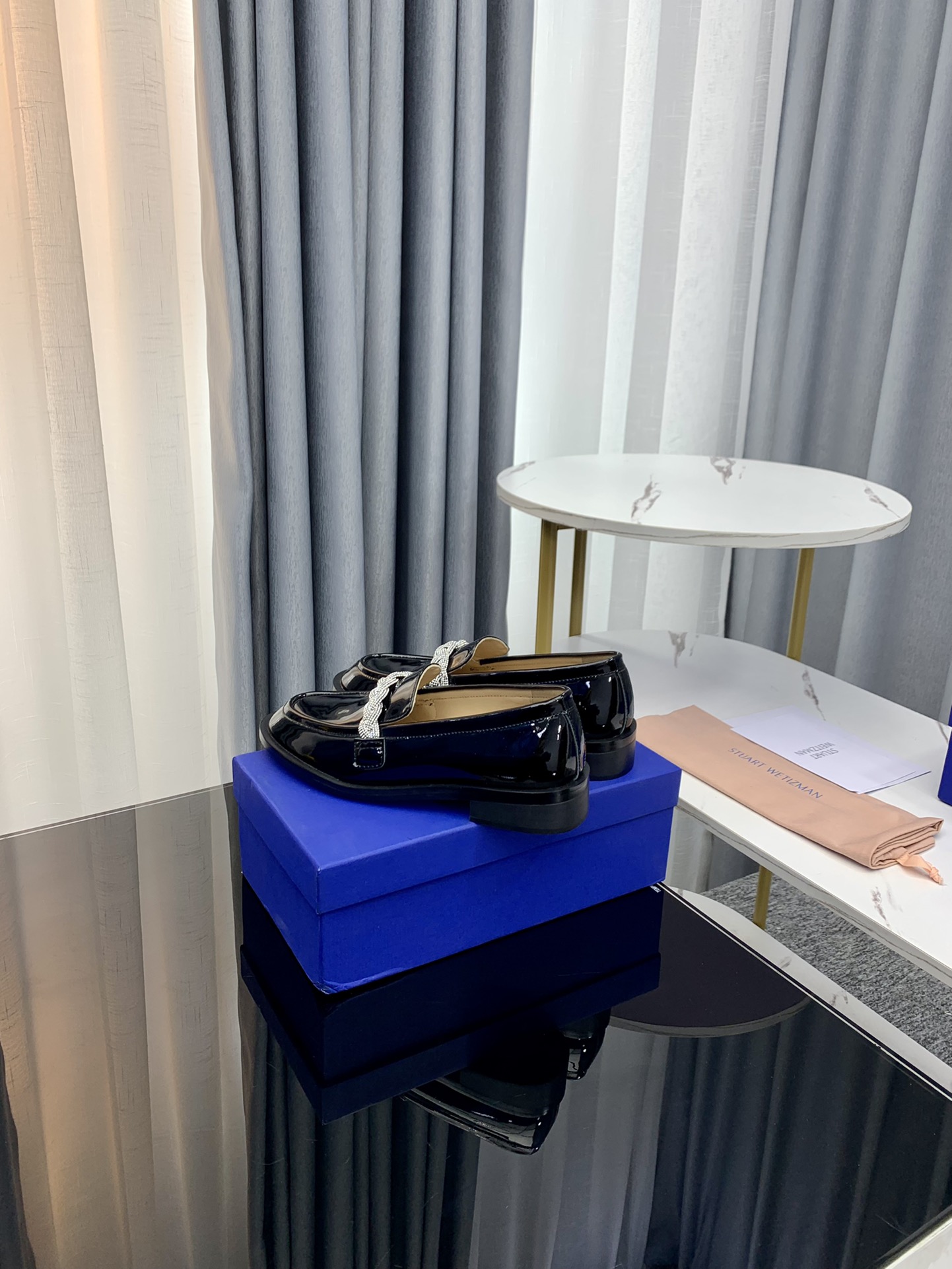 Stuart Weitzman SW 2023 Queen of Fame Flat Shoes Review: Elegant Pearl Decoration. - 图片 6