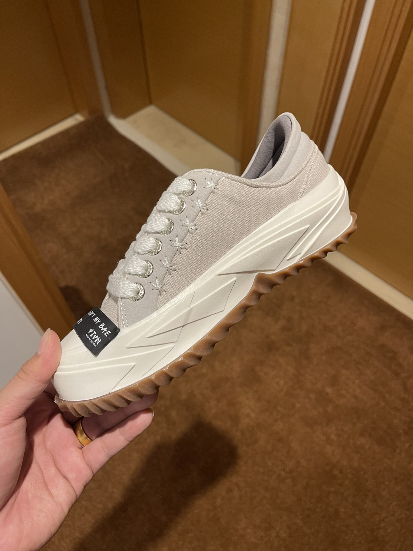 VTVN 2023 Spring and Summer New Bread Shoes: Couples, Recreation, Sport, Round Design. - 图片 3