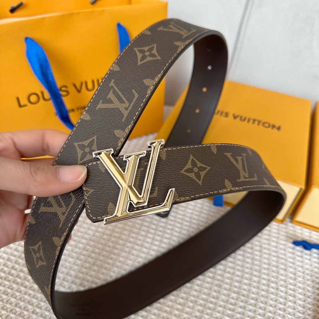 Louis Vuitton 7 Star
 Belts Spring Collection