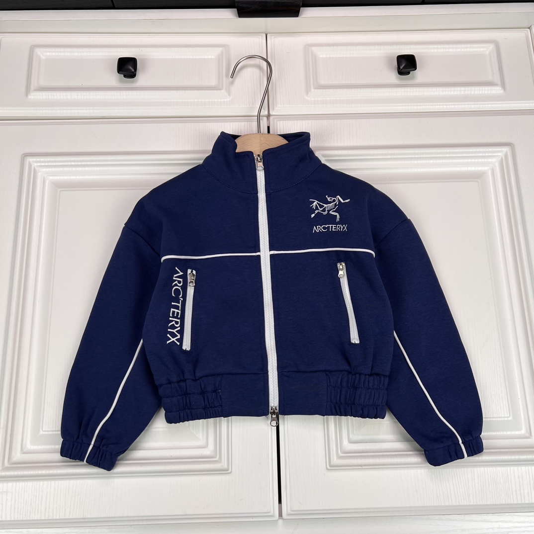 Trendy Child Arcteryx: High-End, Comfortable, Sports-Style Leisure Suit for Everyone - 图片 3