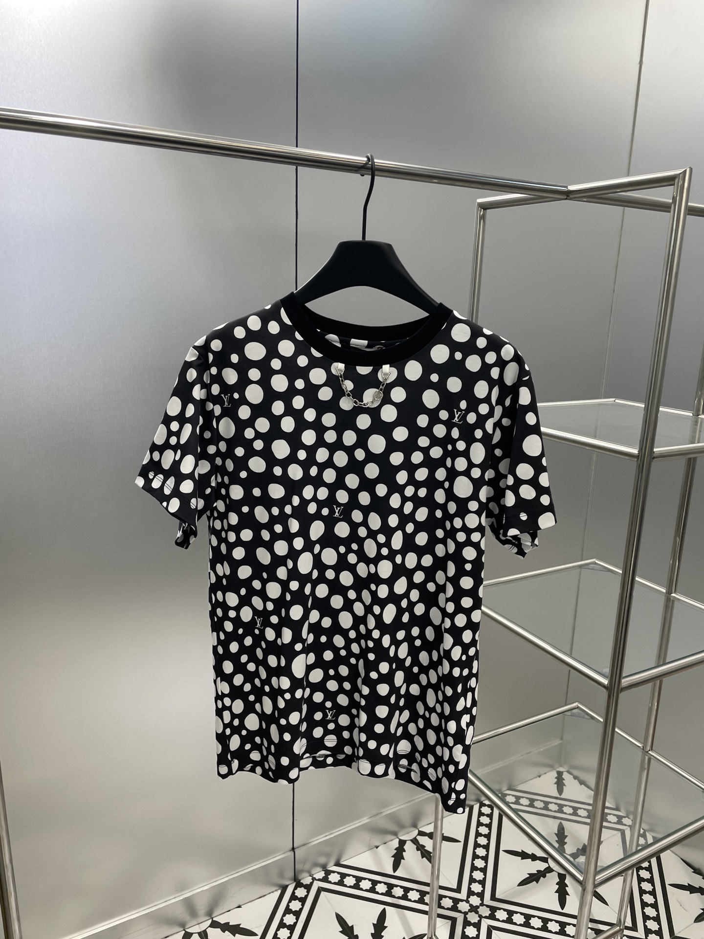 Louis Vuitton Clothing T-Shirt Black White Printing Cotton Knitting Spring Collection Short Sleeve