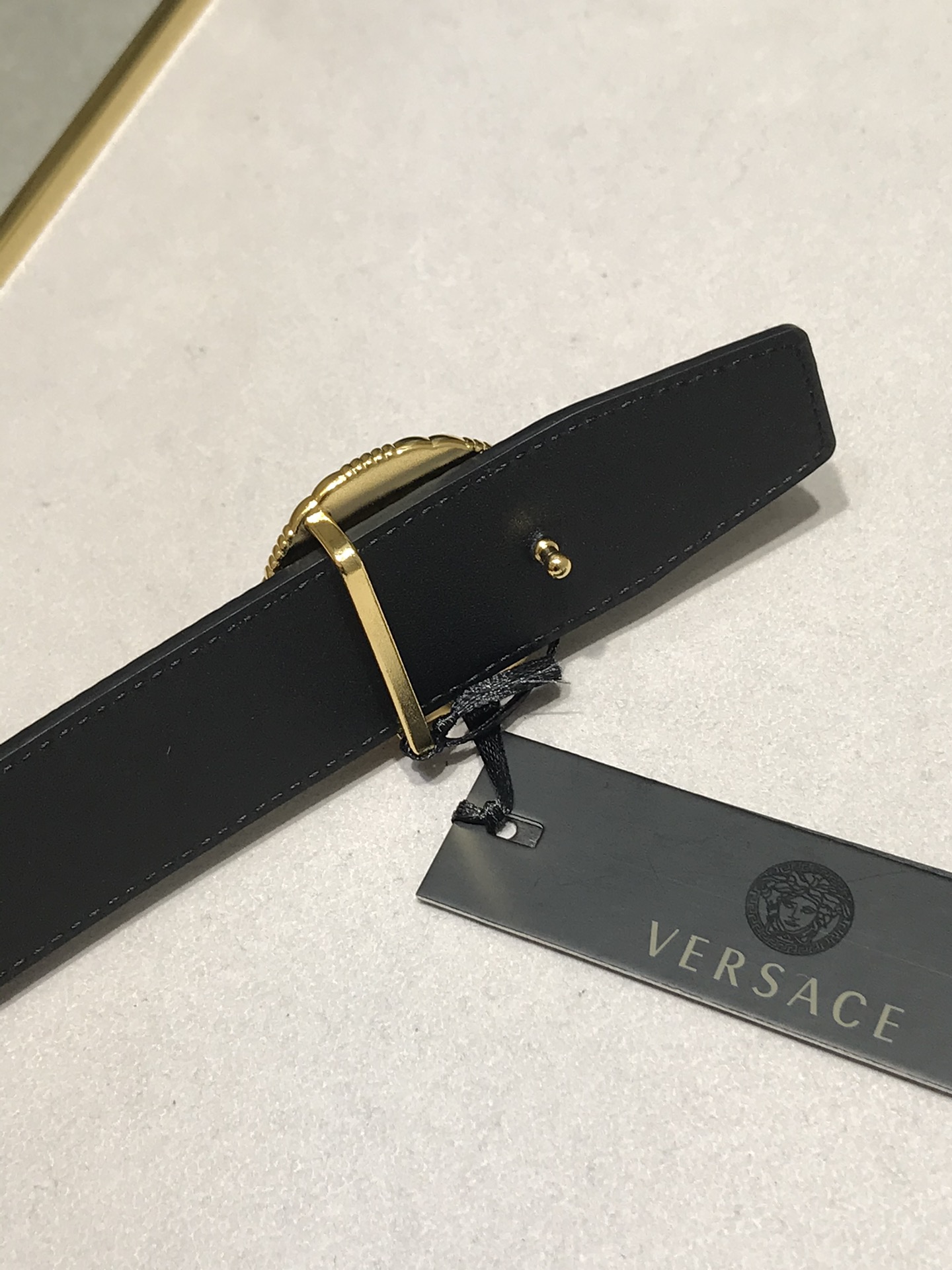配送专柜包装打孔针实拍️支持NFC芯
