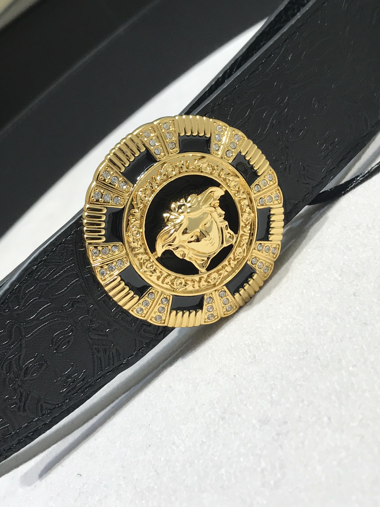 配送专柜包装打孔针实拍️支持NFC芯