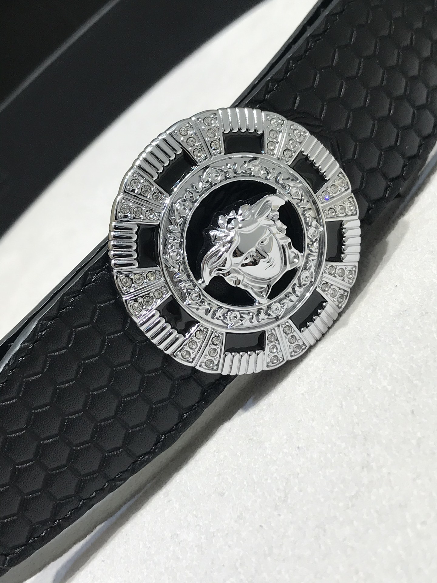 配送专柜包装打孔针实拍️支持NFC芯