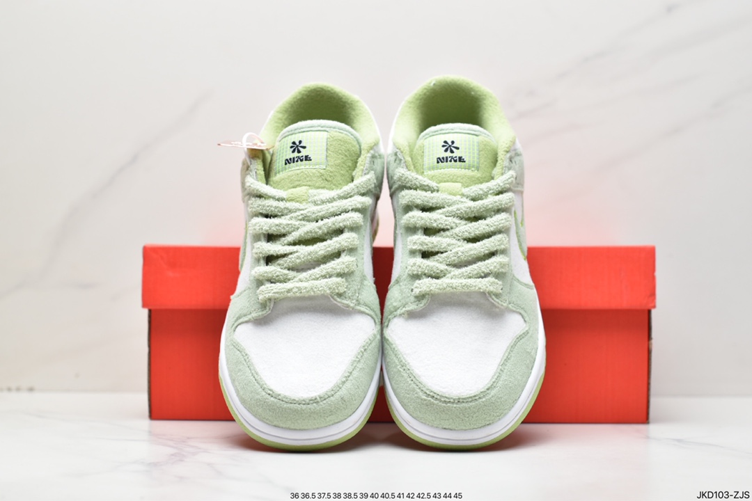 160 Nike Dunk Low “Fleece” 白绿羊绒 DQ7579-300