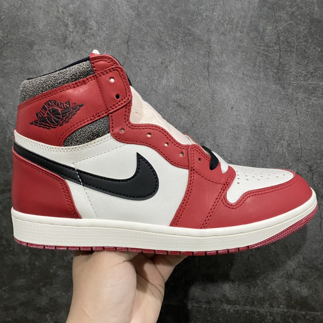 私人订单版出货nAir Jordan AJ1复古做旧芝加哥 货号：DZ5485-612n市场第一梯队版本全鞋使用原厂皮打造做旧效果与原鞋完全一致n原厂楦头打造完美鞋型n原汁原味公司货味道的产物！n品质远强于市售各代号纯原版n对比原鞋几乎看不出差距😀欢迎对比pk 尺码：40.5-47.5-莆田鞋批发中心