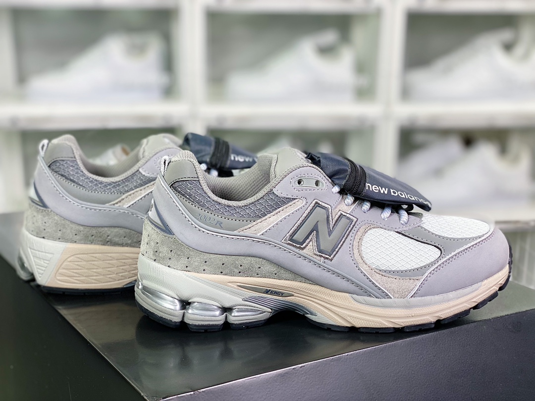 NBNew Balance 2002R ”Grey” series retro jogging shoes ”cement gray small pocket” M2002RVC